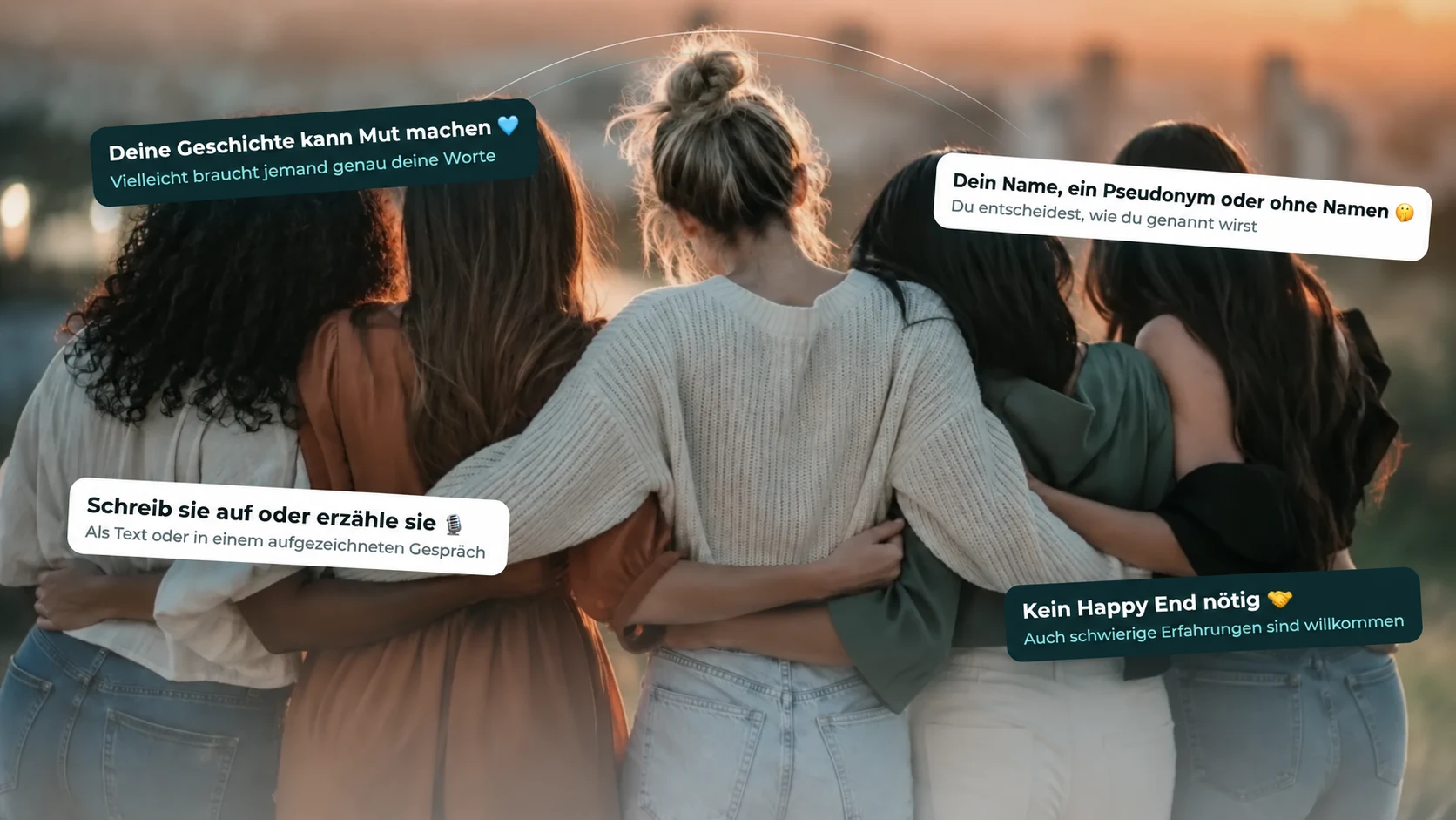 Fünf Frauen stehen zusammen, mit Optionen, eine Geschichte schriftlich oder im Gespräch zu teilen und die Namensnennung selbst zu wählen